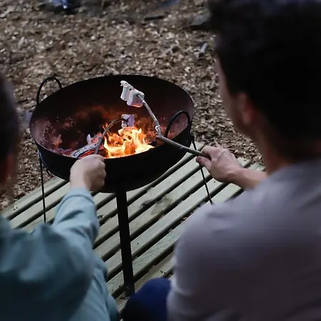 Domaine De Cherimont - Logement Insolite En Groupe Luxury tent Andenne