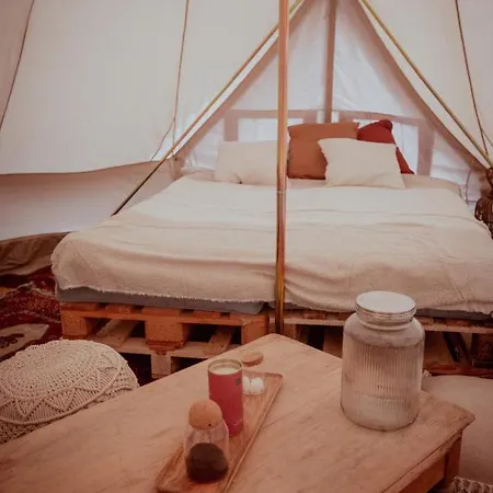 Domaine De Cherimont - Logement Insolite En Groupe Andenne