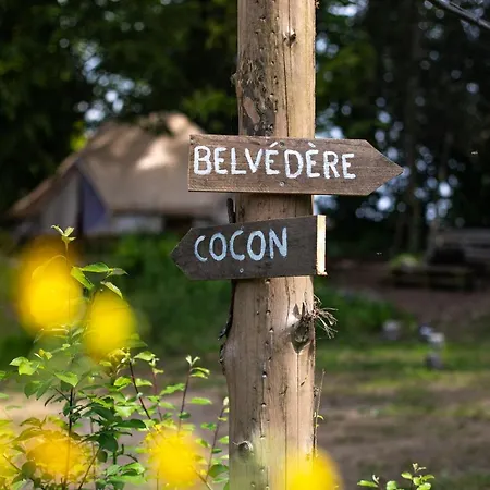 Hotel Domaine De Cherimont - Logement Insolite En Groupe Andenne